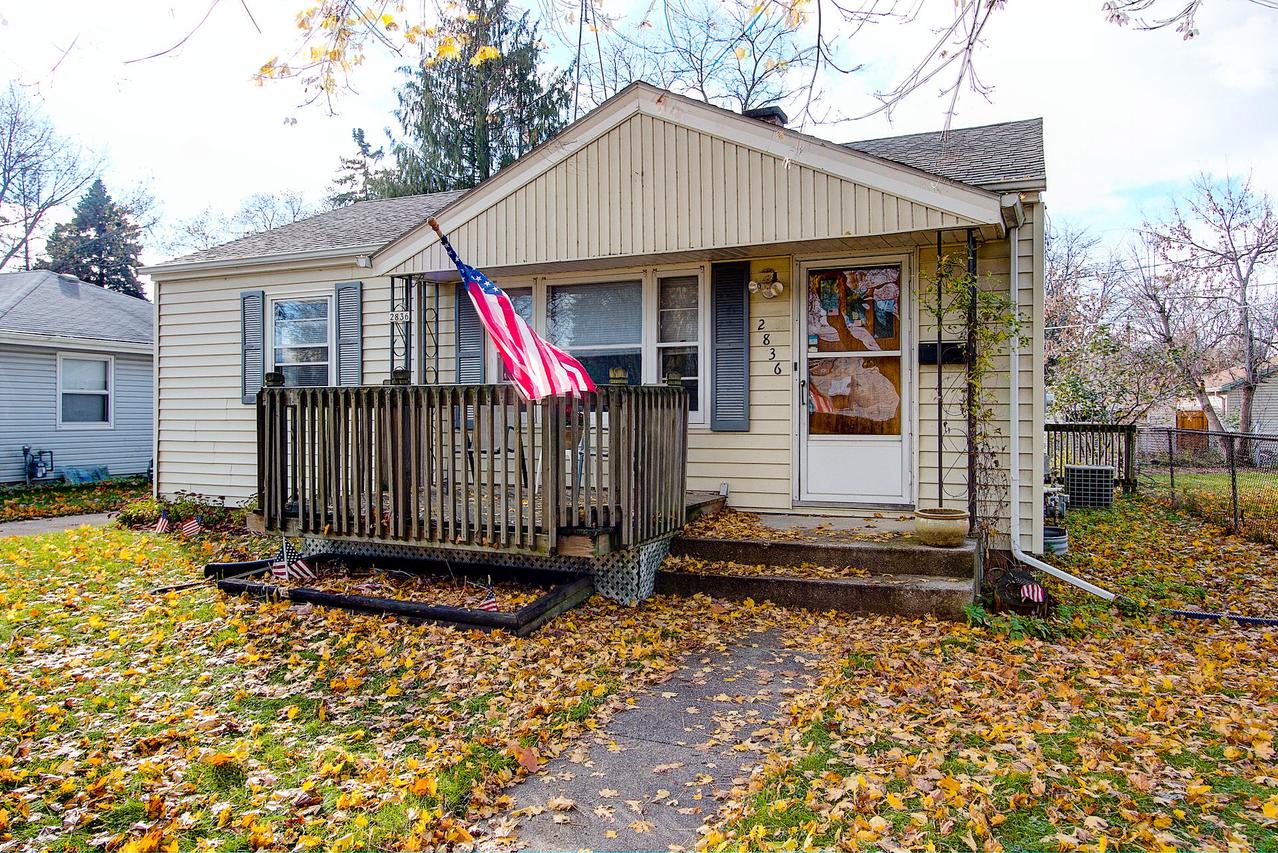 2836 Hayes Ave., Racine, WI 53405