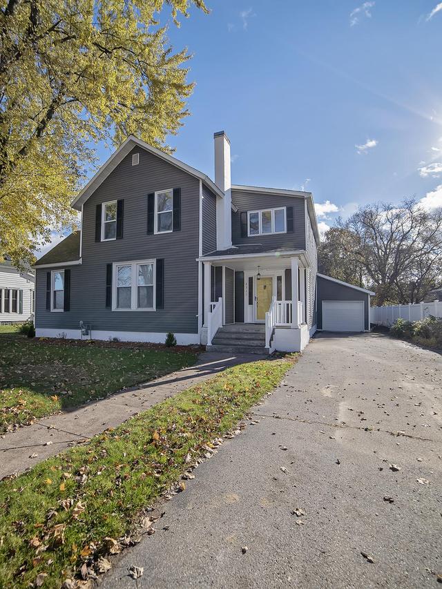 2311 Riverside Dr, Marinette, WI 54143