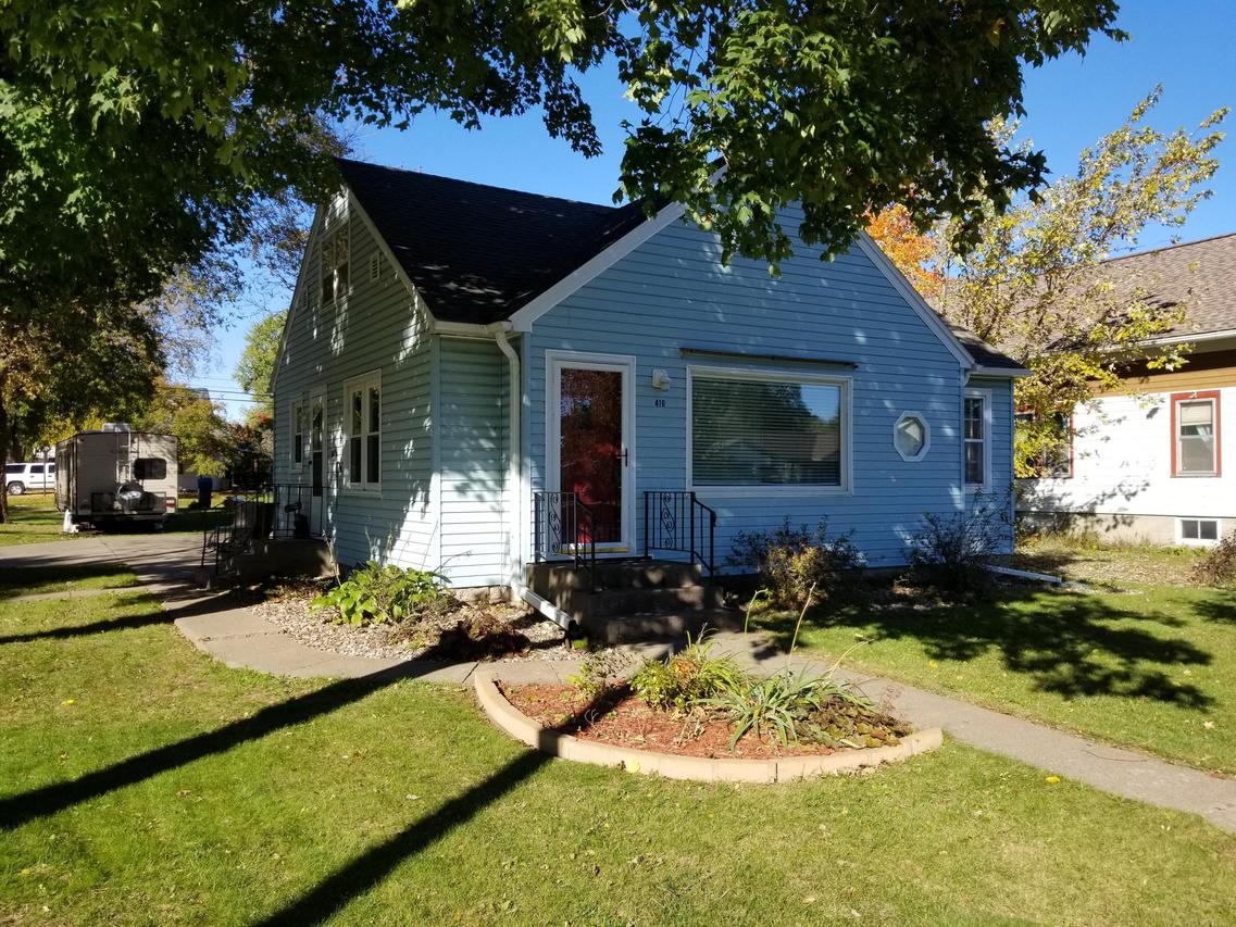 416 2nd Ave., Holmen, WI 54636