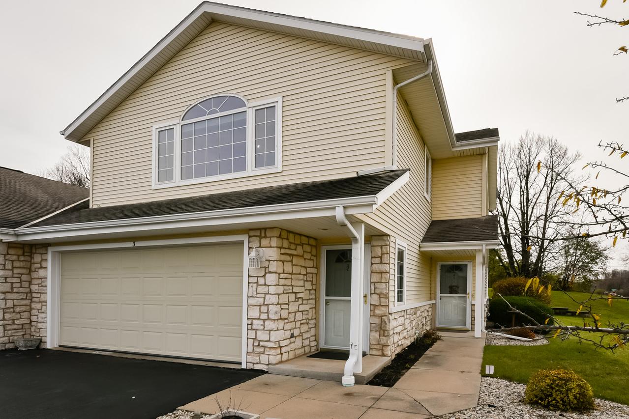 2385 Country Creek #3, West Bend, WI 53095