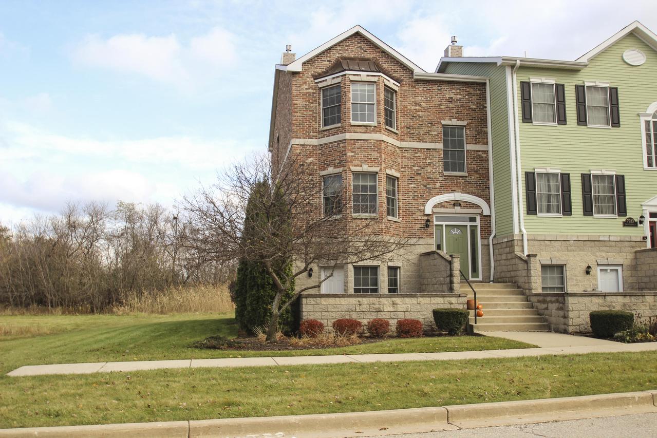 7933 Fredricksburg Ct #101, Bristol, WI 53104