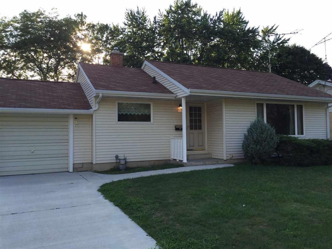 1210 N 23rd St., Manitowoc, WI 54220