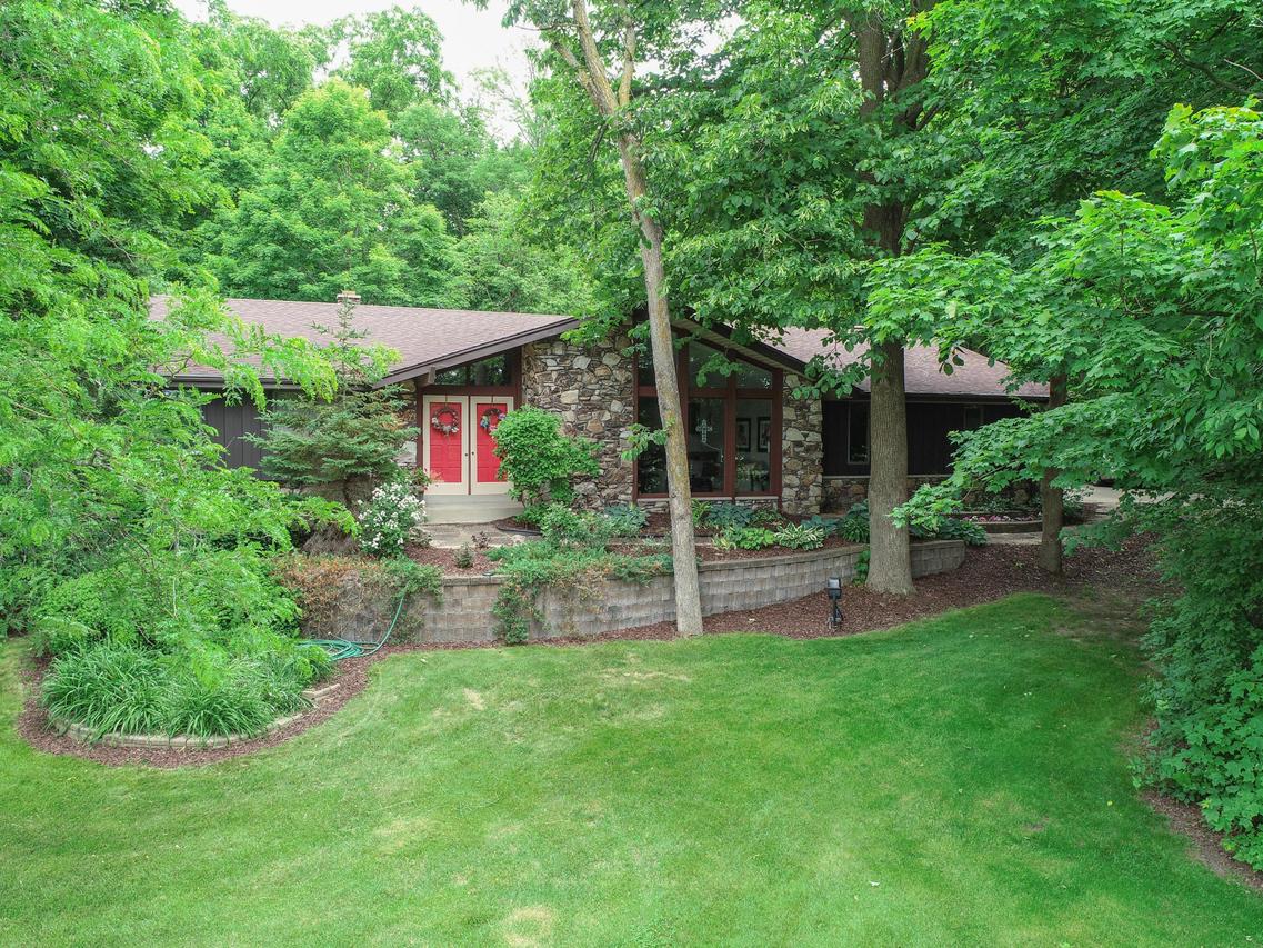 S75W24760 Nottingham Ct., Vernon, WI 53189