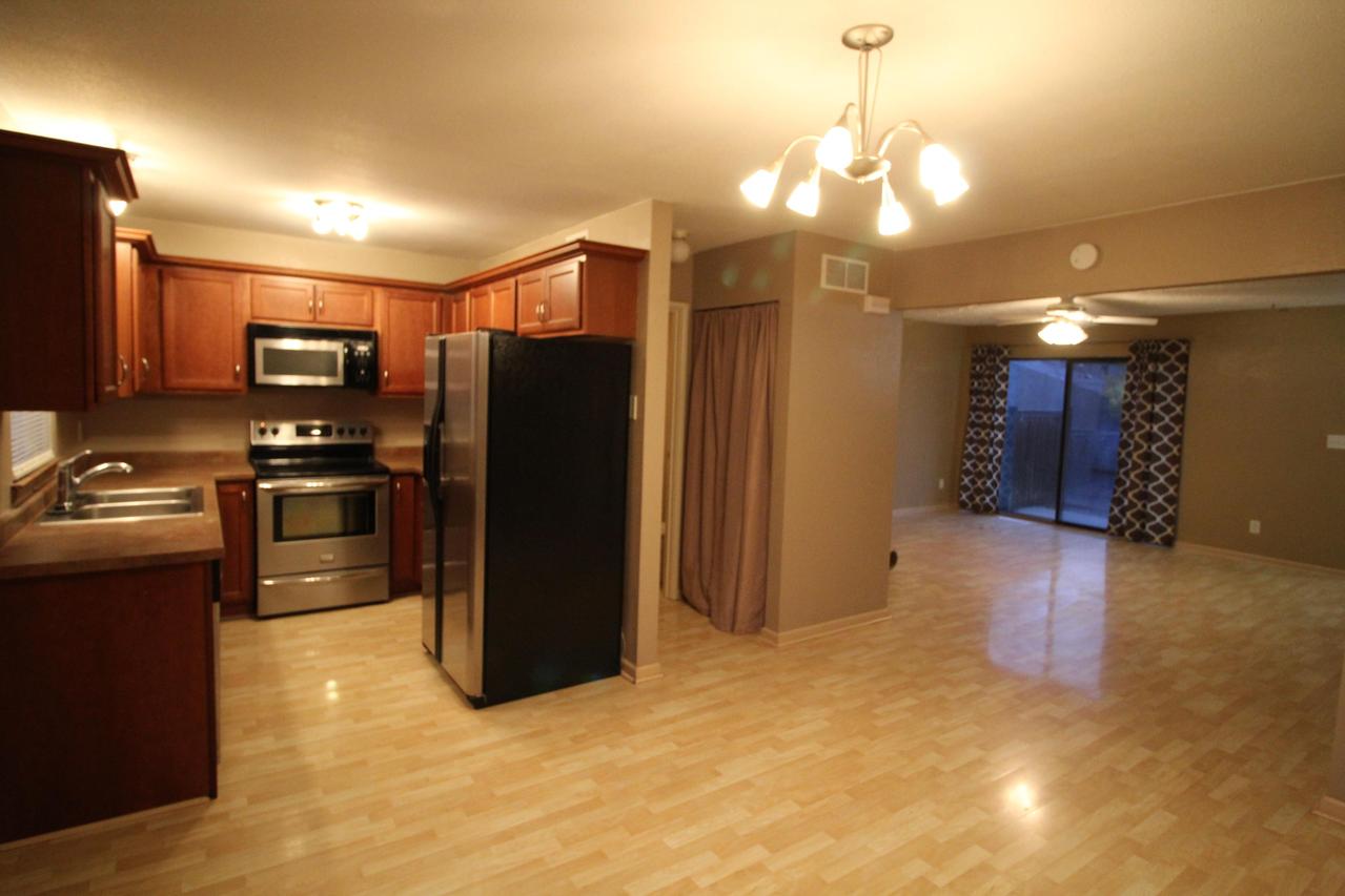 9170 N 70th St, Milwaukee, WI 53223