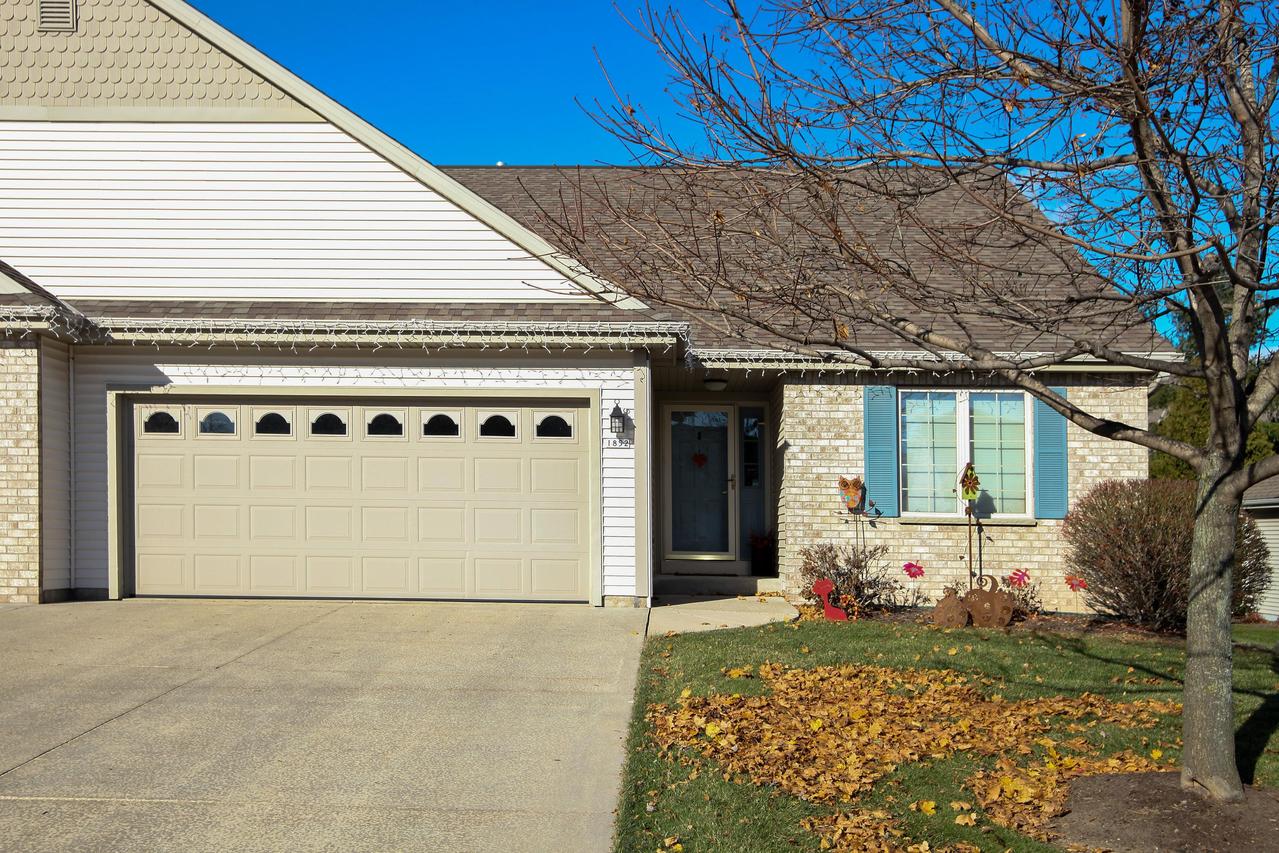 1852 Cherokee St, Grafton, WI 53024