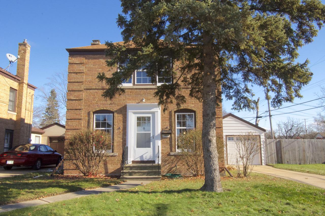 2905 Ashland Ave, Racine, WI 53403