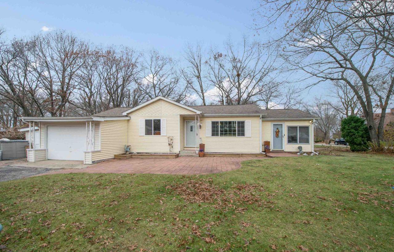 210 86th Pl, Pleasant Prairie, WI 53158