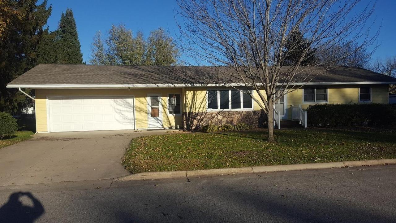 303 Irene Pl, Holmen, WI 54636