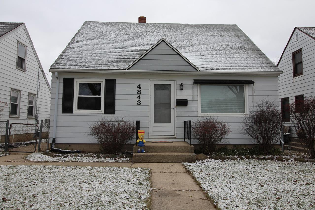 4843 N 90th St, Milwaukee, WI 53225