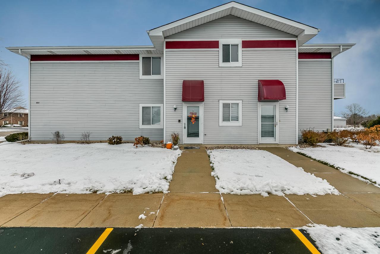 6551 Mariner Dr #10, Mount Pleasant, WI 53406