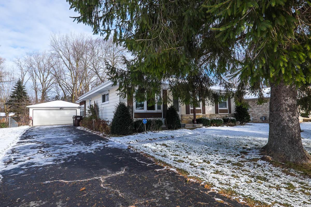 720 Royal Park Rd., Caledonia, WI 53402