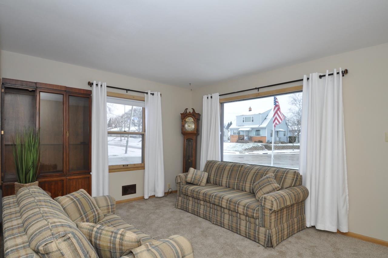 3769 E Klieforth Ave, Cudahy, WI 53110