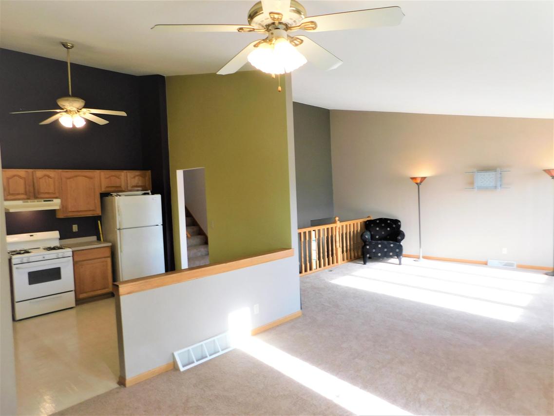 425 1st St, Belgium, WI 53004