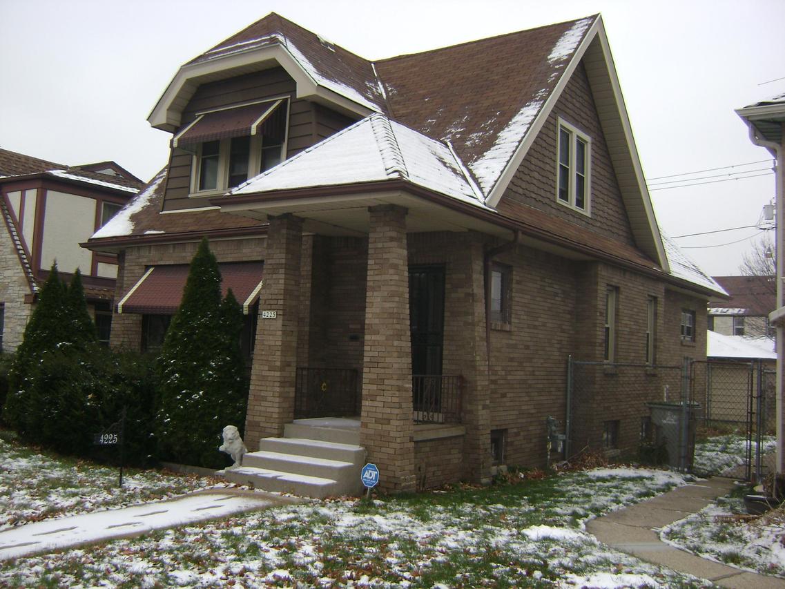 4225 N 17th St., Milwaukee, WI 53209