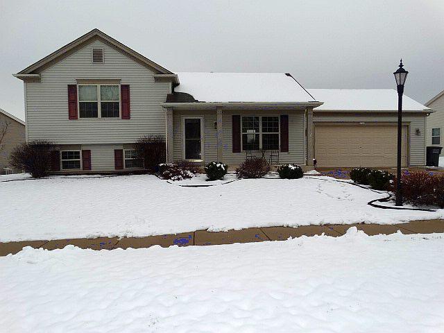 2521 Brittany Ln, East Troy, WI 53120