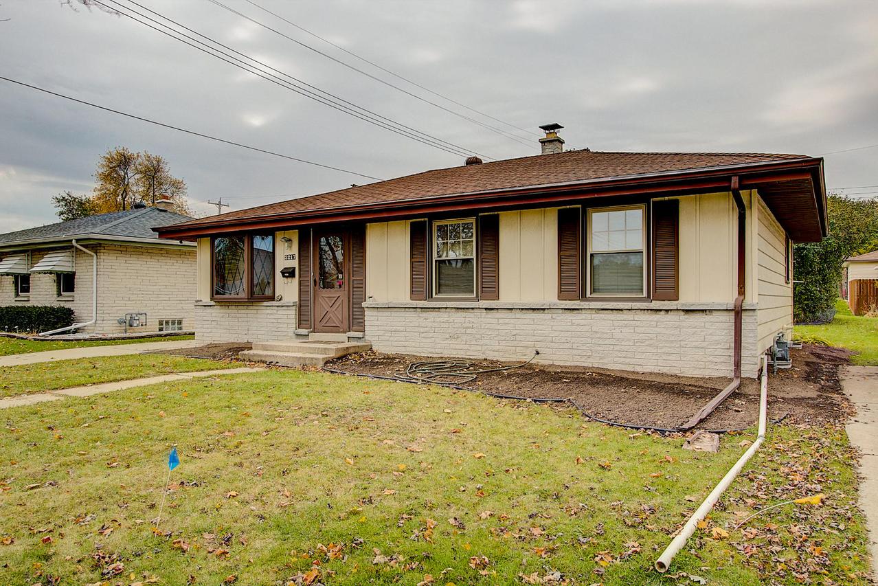 3217 S 85th St., Milwaukee, WI 53227