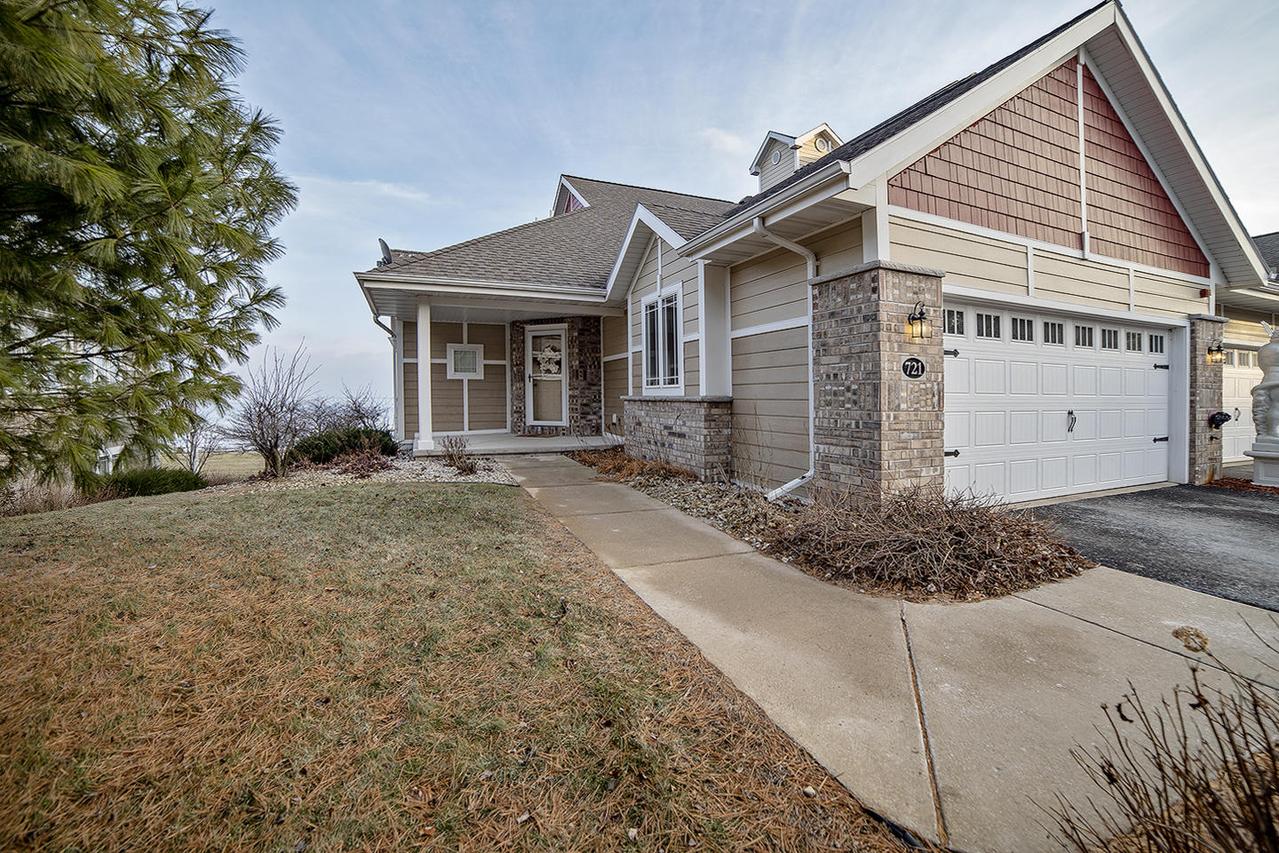 721 Harbor Ter., Marinette, WI 54143