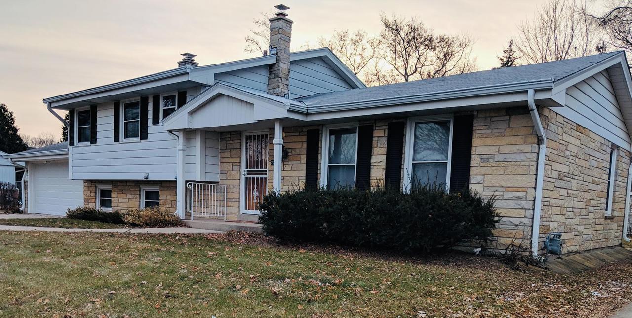 2727 N 122nd St., Wauwatosa, WI 53222