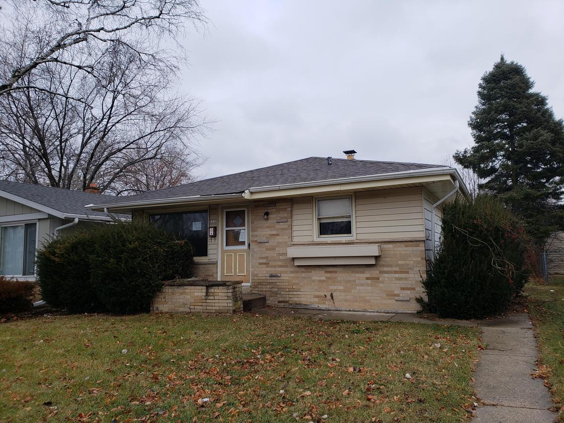 5712 N 80th St, Milwaukee, WI 53218