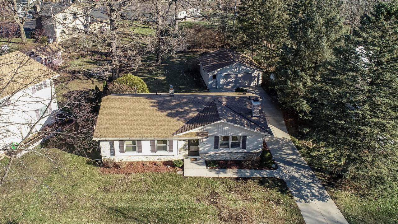 1815 Hemit Ave, Waukesha, WI 53189