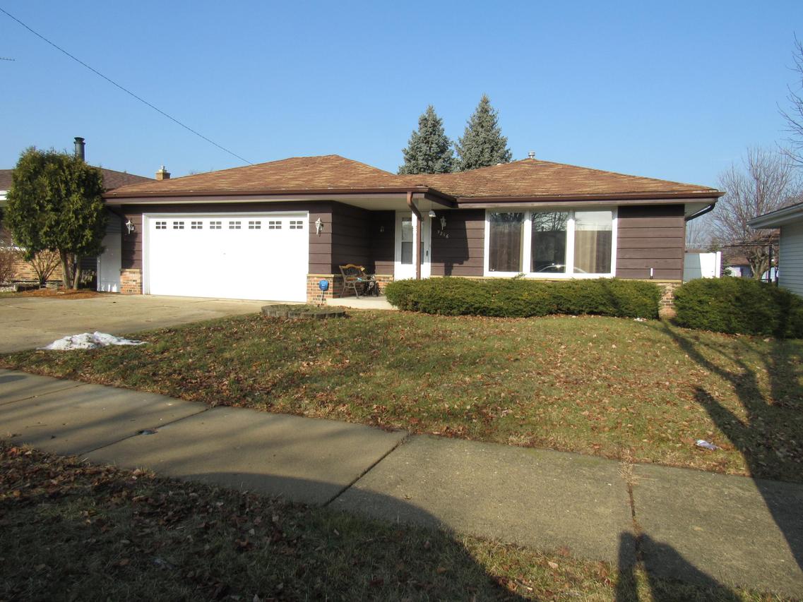 5216 62nd St, Kenosha, WI 53142