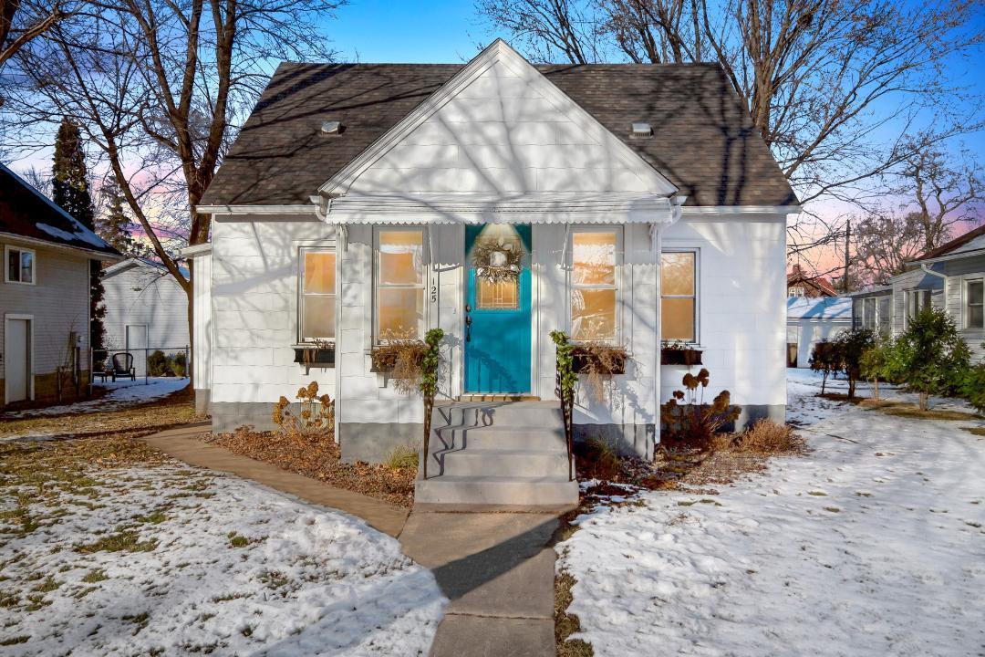 125 E Legion St, Holmen, WI 54636