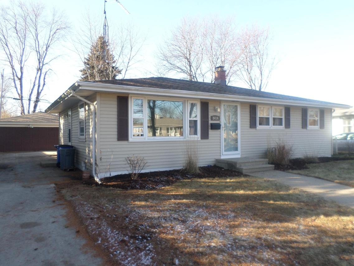 8414 25th Ave, Kenosha, WI 53143