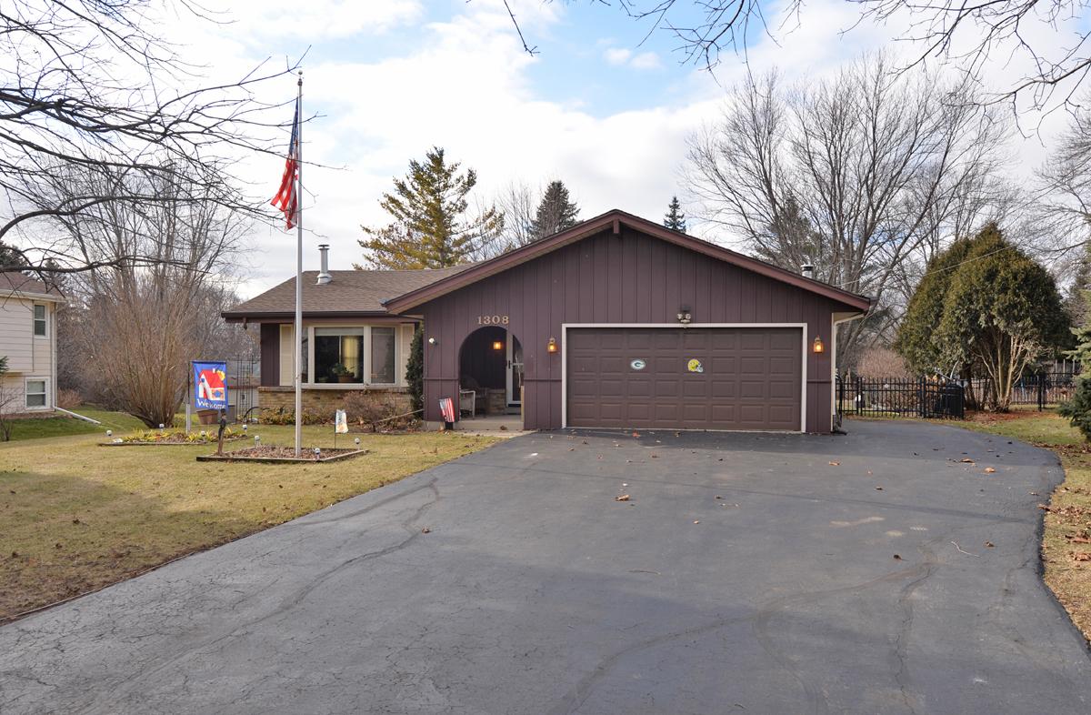 1308 Emmertsen Rd, Mount Pleasant, WI 53406