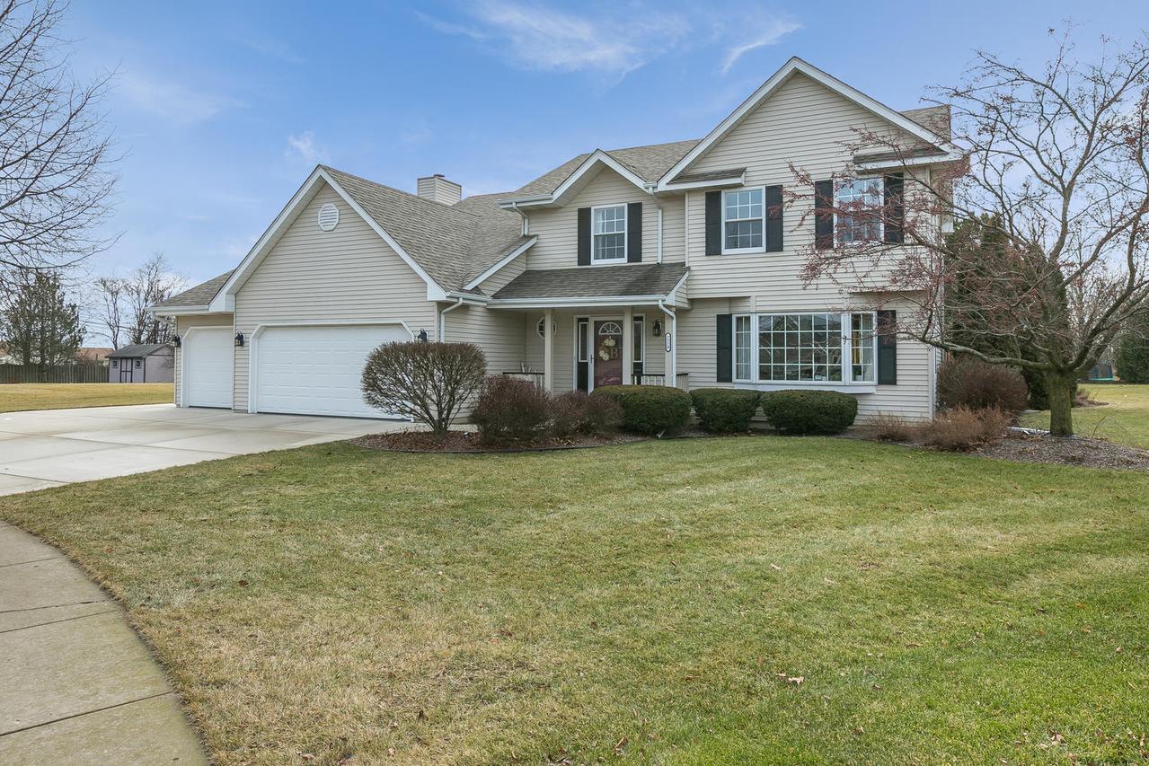 2520 47th Ct, Kenosha, WI 53144