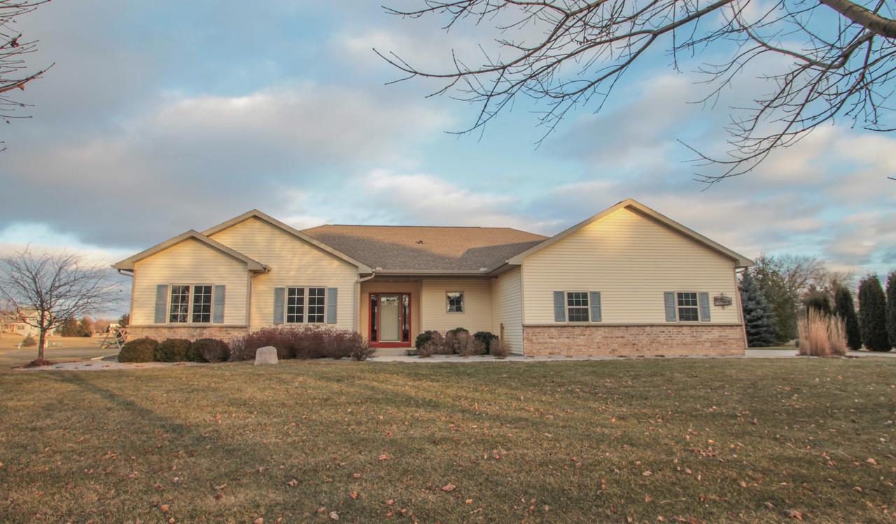 W249N7482 Hillside Rd, Lisbon, WI 53089