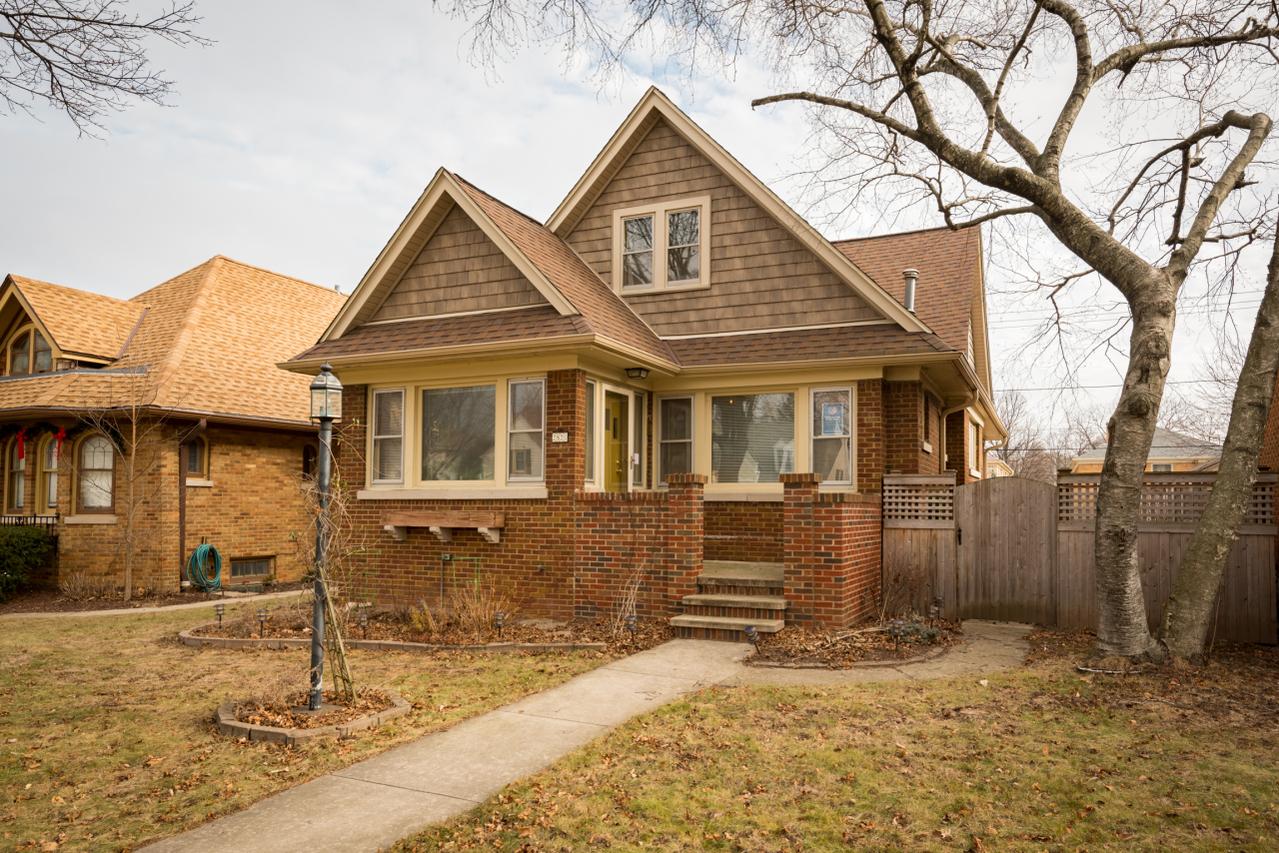 2820 N 77th St, Milwaukee, WI 53222