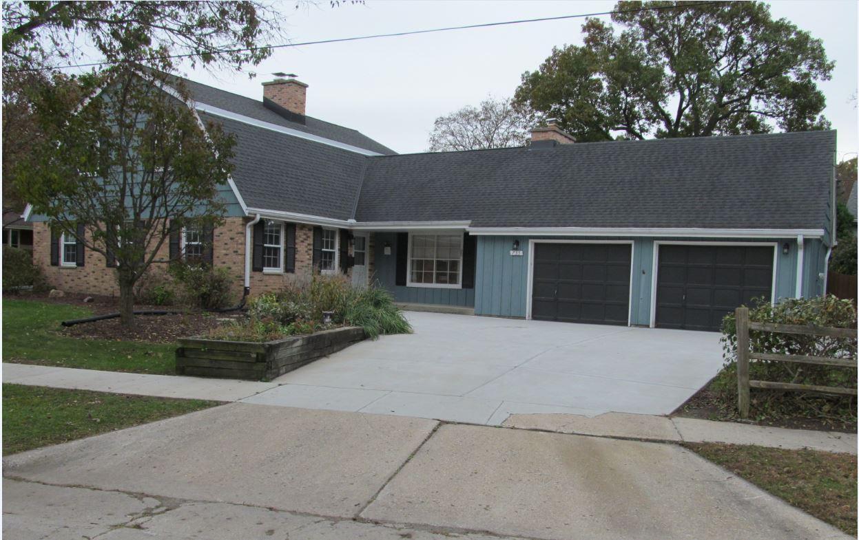 735 E Wabash Ave, Waukesha, WI 53186