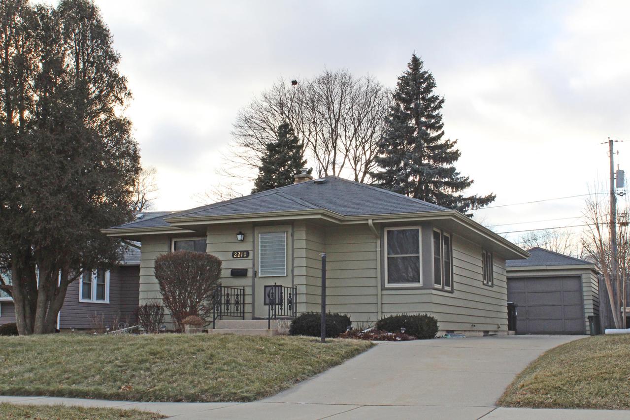 2210 Cleveland Ave., Racine, WI 53405