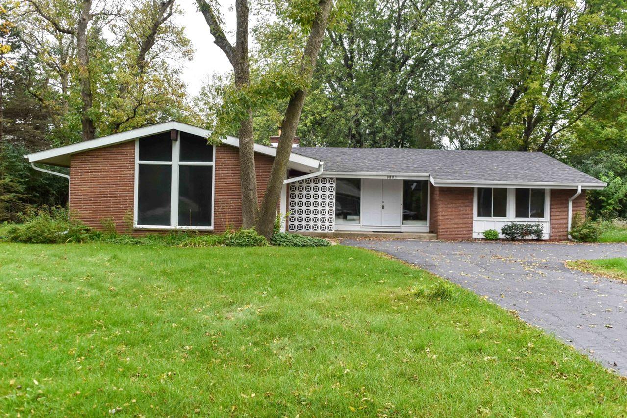 8801 N Pelham Pkwy., Bayside, WI 53217