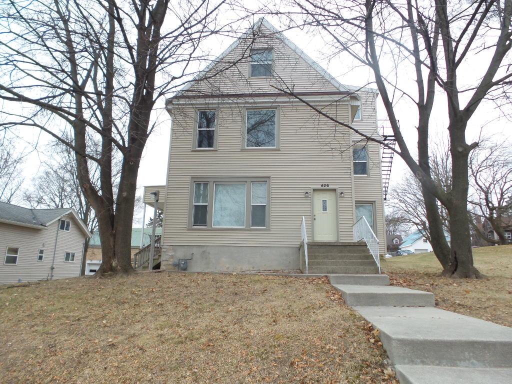 426 N 8th Ave, West Bend, WI 53090