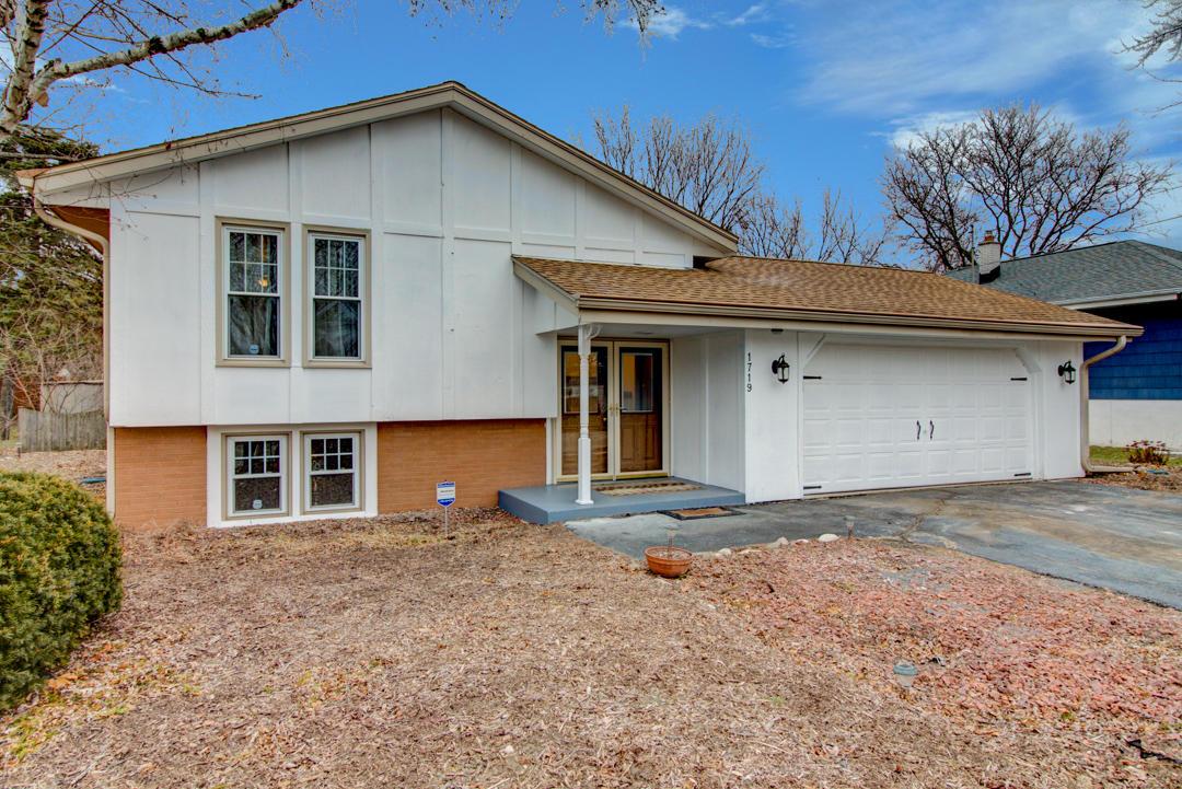 1719 Center Rd., Waukesha, WI 53189