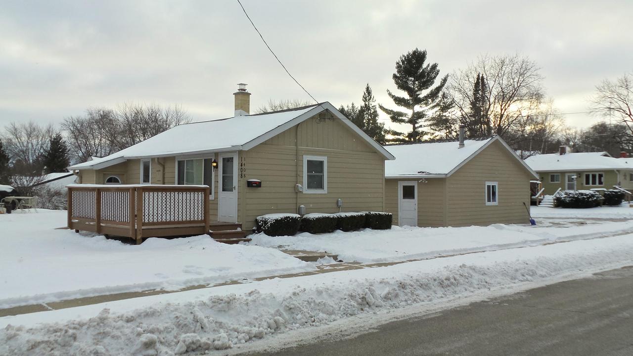 1408 N Grandview Blvd., Waukesha, WI 53188