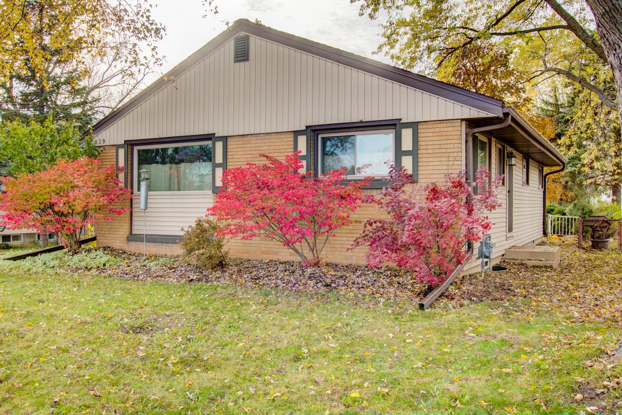 3839 N 92nd St, Milwaukee, WI 53222
