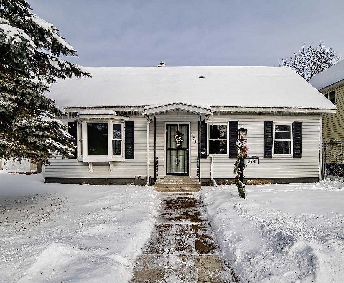 924 Miller St, Marinette, WI 54143