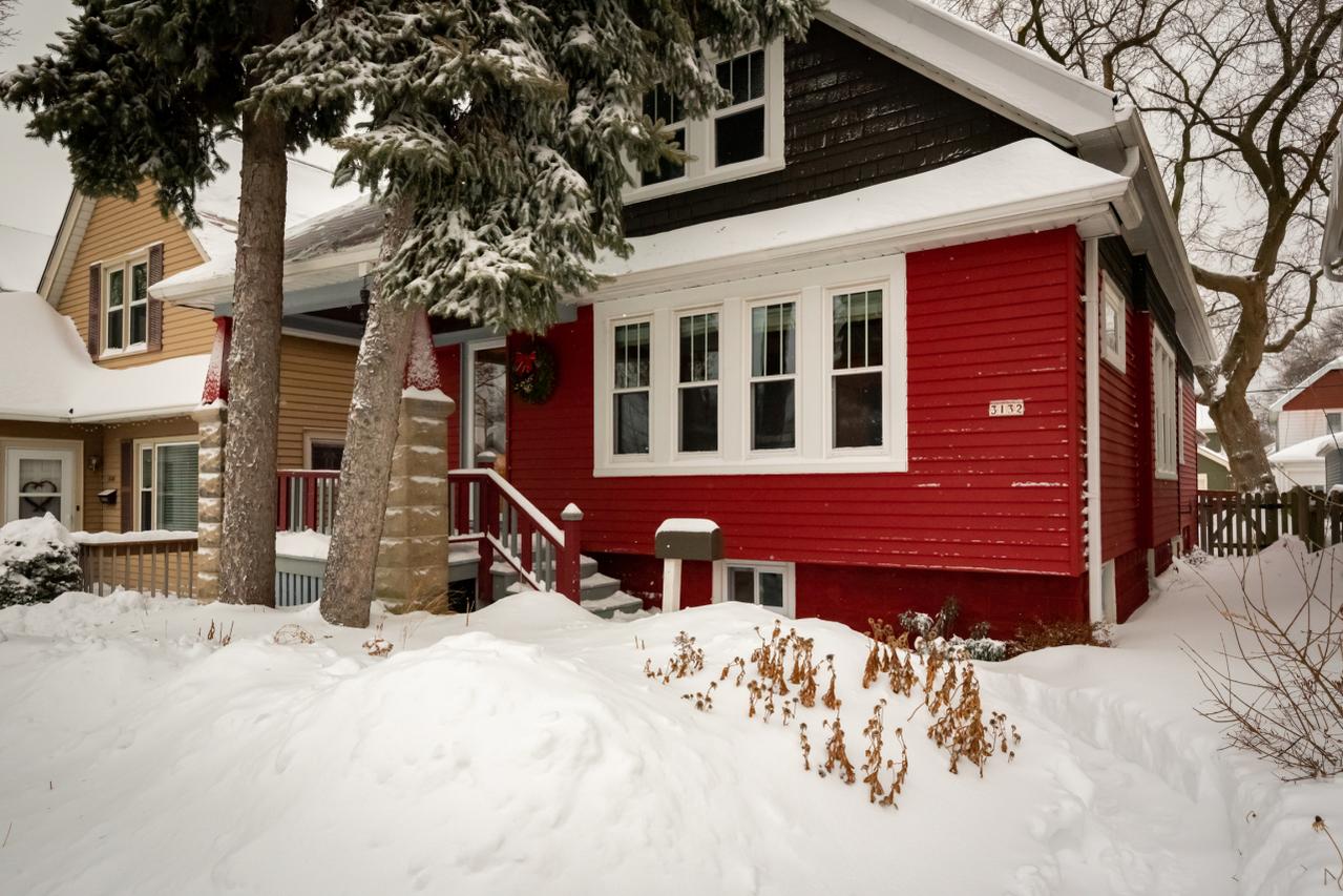 3132 S Delaware Ave, Milwaukee, WI 53207