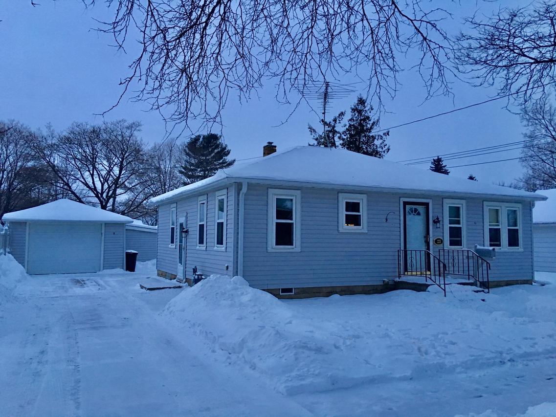 221 S Cranberry Ave, Peshtigo, WI 54157