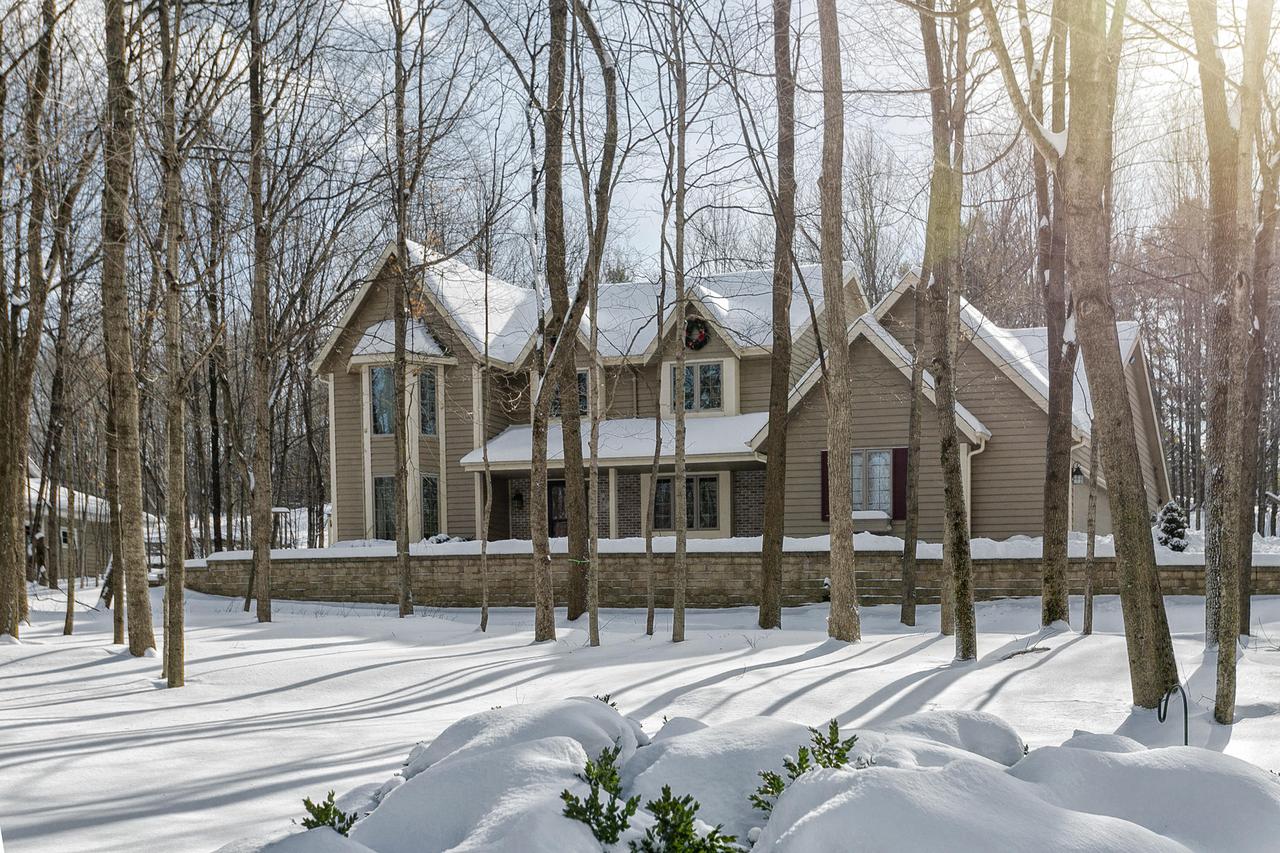 N93W25191 Bittersweet Dr, Lisbon, WI 53089