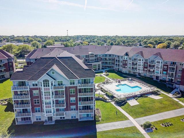4110 S Lake Dr #344, Saint Francis, WI 53235