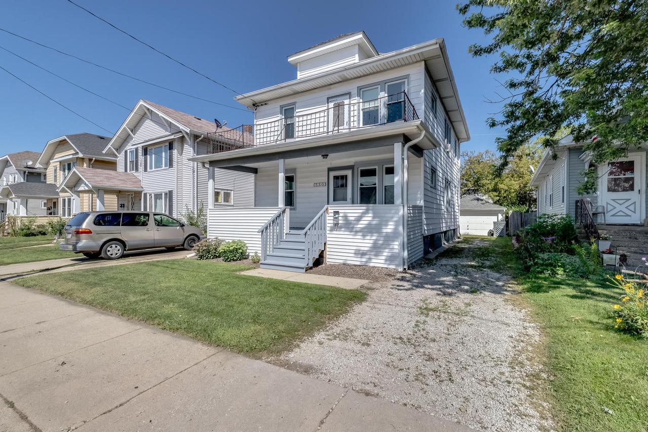 6803 32nd Ave, Kenosha, WI 53142