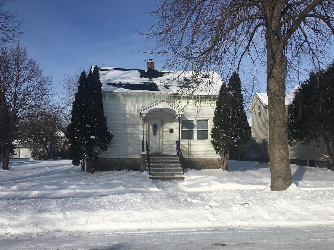 906 Parnell, Marinette, WI 54143