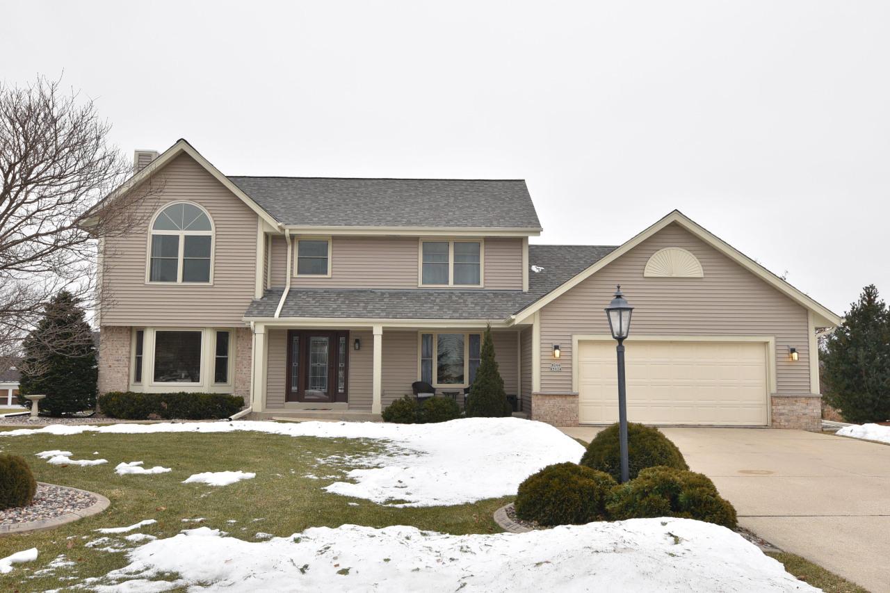 W244N5824 Dove Ct, Sussex, WI 53089
