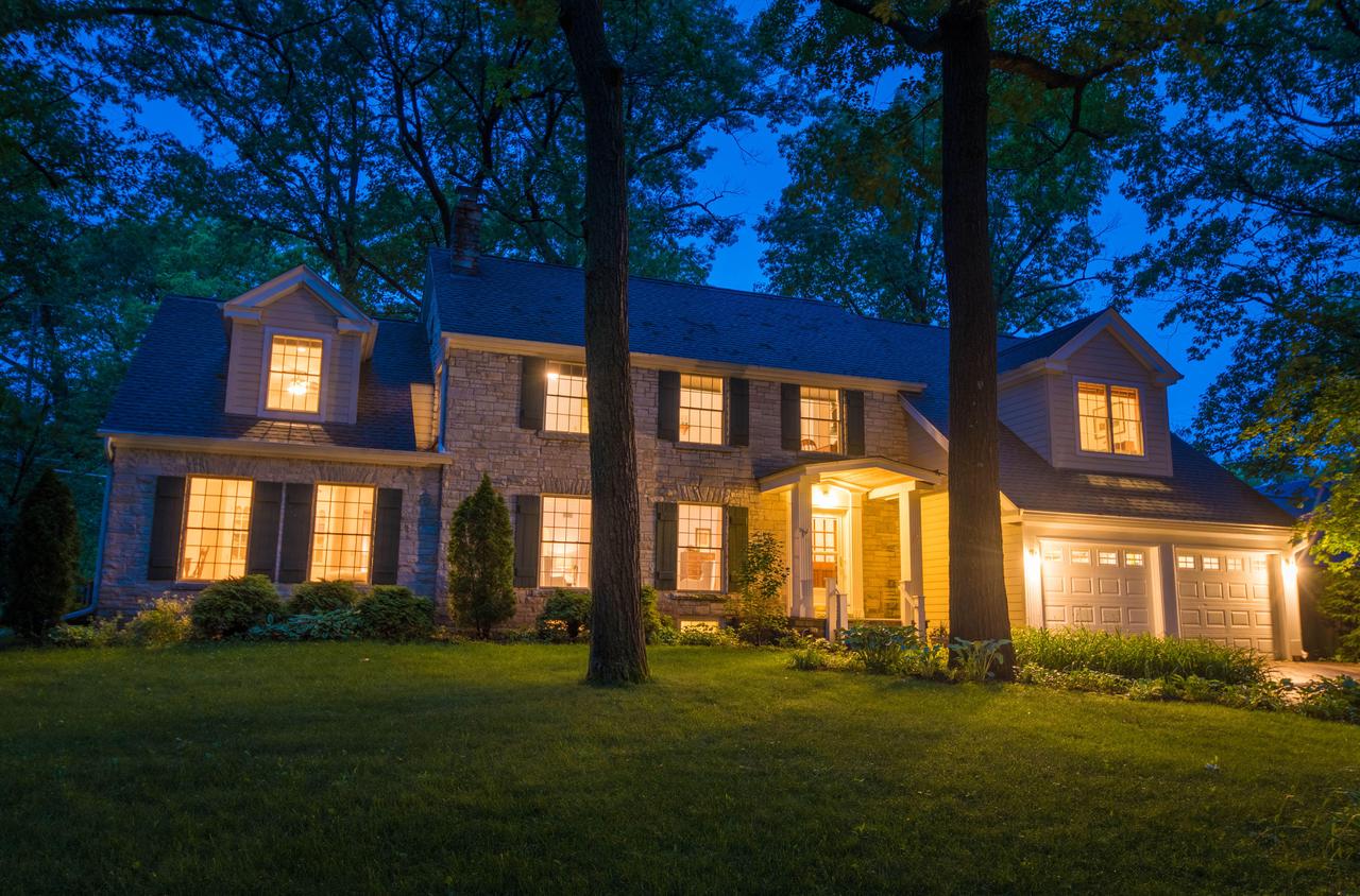 1563 N 122nd St., Wauwatosa, WI 53226