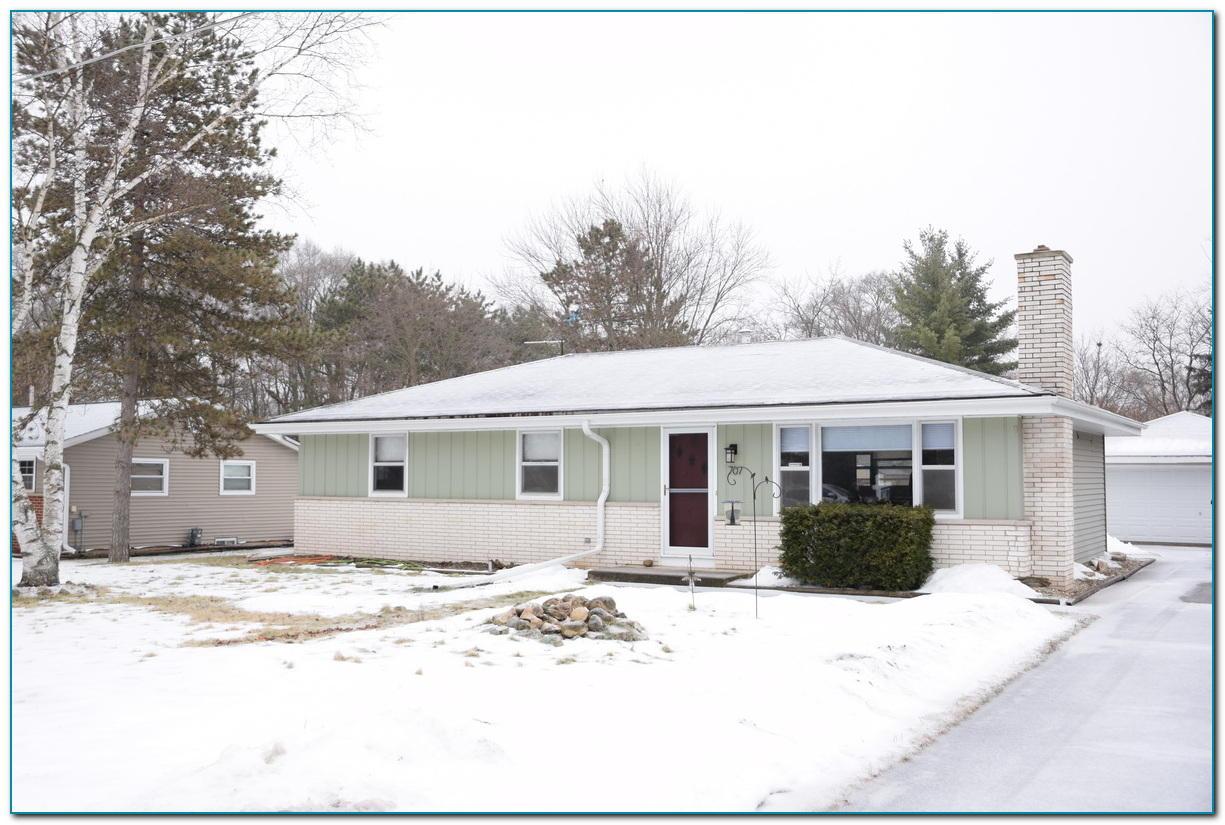 707 Andrew St, Eagle, WI 53119