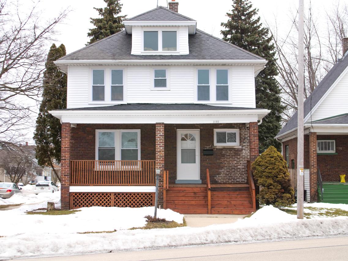 3103 Roosevelt Rd, Kenosha, WI 53142