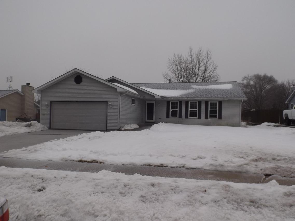8825 Broadway Dr, Sturtevant, WI 53177